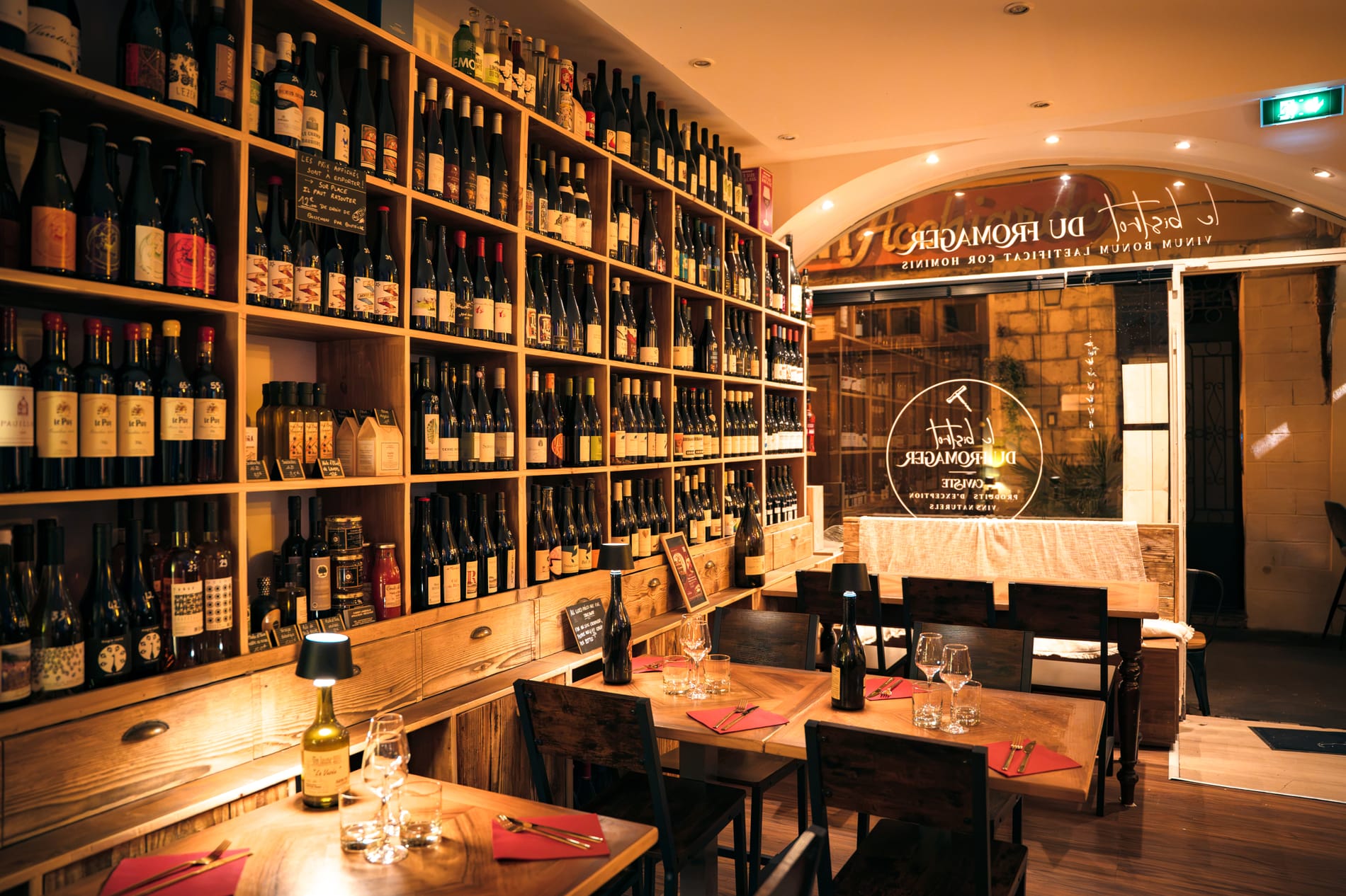La galerie photos du Bistrot du Fromager, la salle le soir